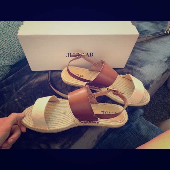 Sandals - Picture 1 of 2